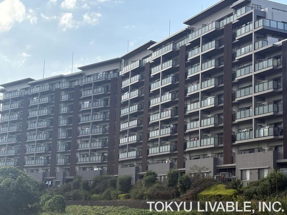 4LDK apartment in Funabashi, Chiba - Photo 1