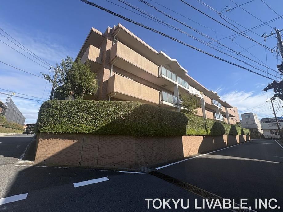 2LDK+S apartment in Yachiyo, Chiba - Photo 1