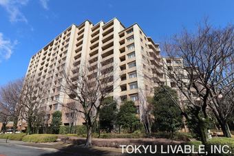 4LDK apartment in Kunitachi