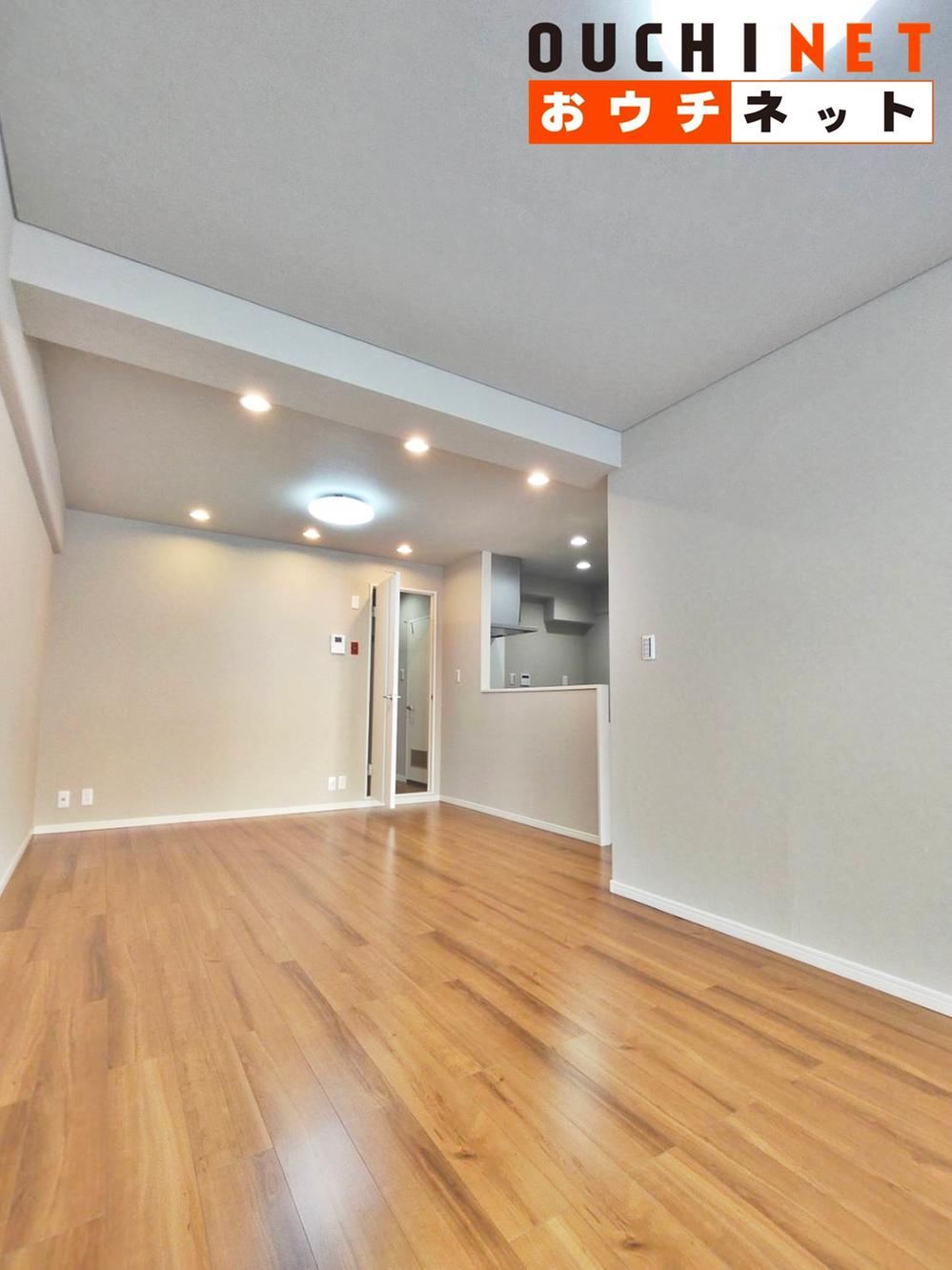 2LDK apartment in Toyonaka, Osaka - Photo 1