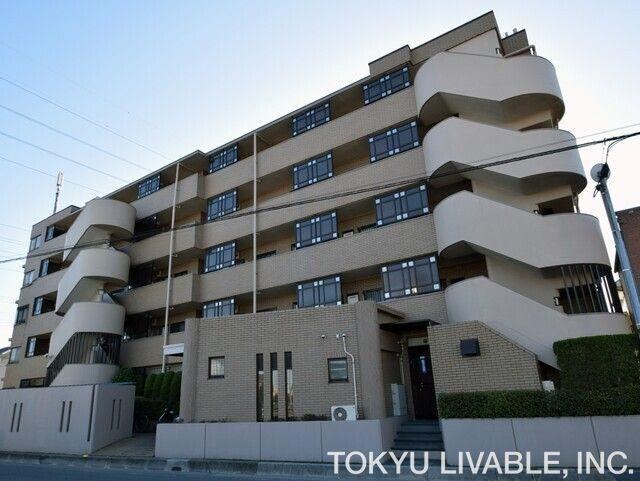 2LDK apartment in Yashio, Saitama - Photo 1