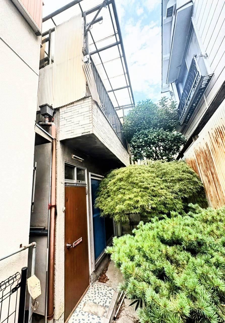 3DK house in Higashiosaka, Osaka - Photo 1