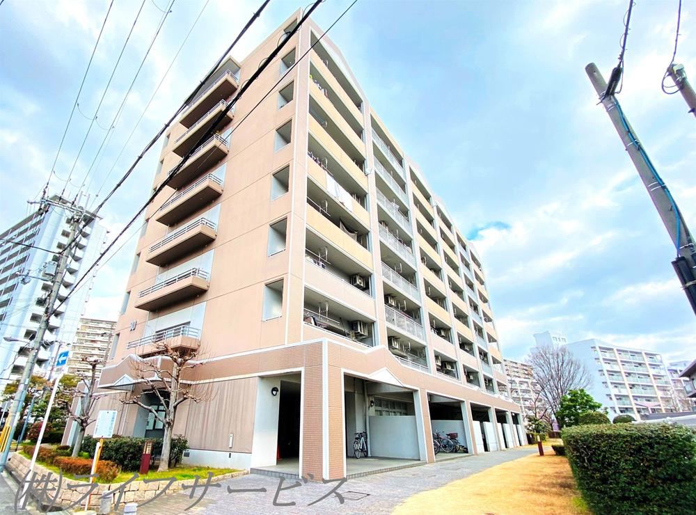 3LDK apartment in Yodogawa Ward, Osaka - Photo 1