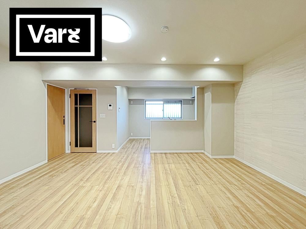 2LDK apartment in Bunkyo Ward, Tokyo - Photo 1
