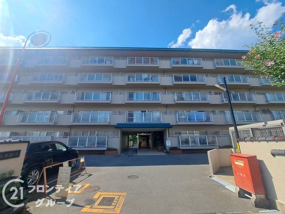 4LDK apartment in Yawata, Kyoto - Photo 1