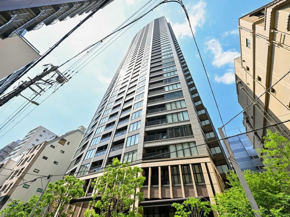 2LDK apartment in Chuo Ward, Osaka - Photo 1