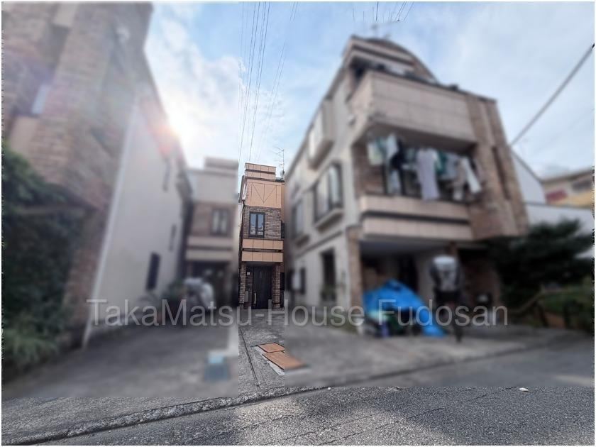 3LDK house in Ota Ward, Tokyo - Photo 1
