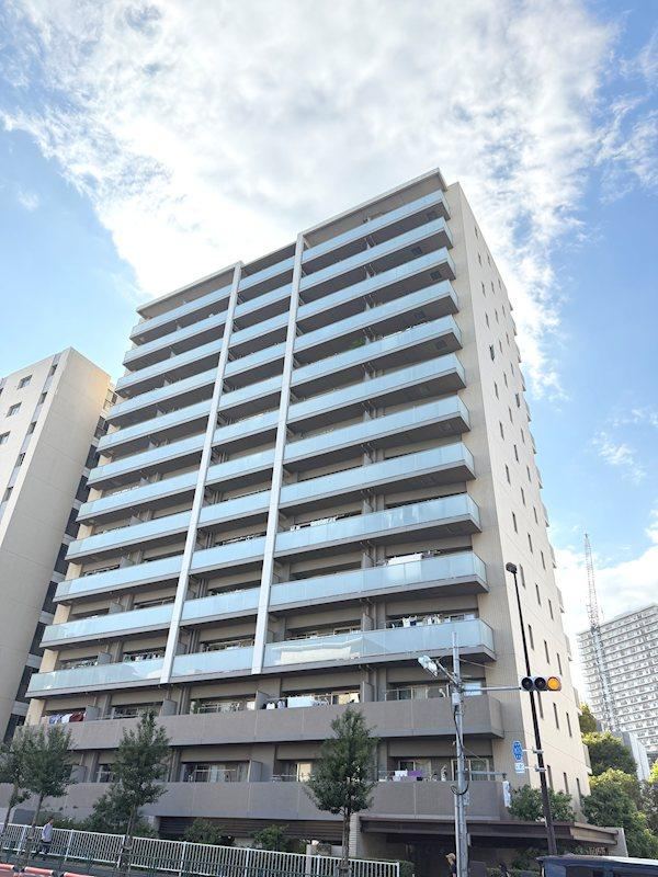 2LDK apartment in Koto Ward, Tokyo - Photo 1