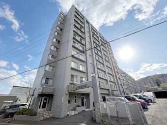 3LDK apartment in Nishi Ward, Sapporo
