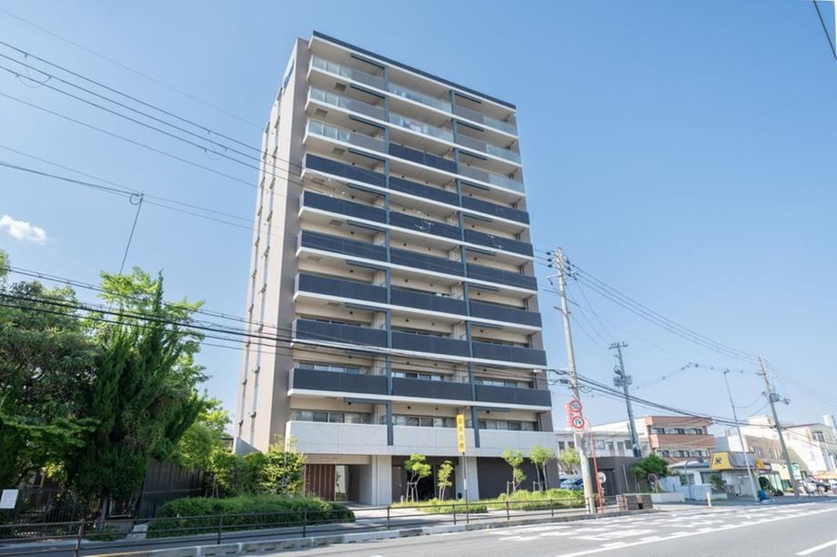 2LDK apartment in Takatsuki, Osaka - Photo 1