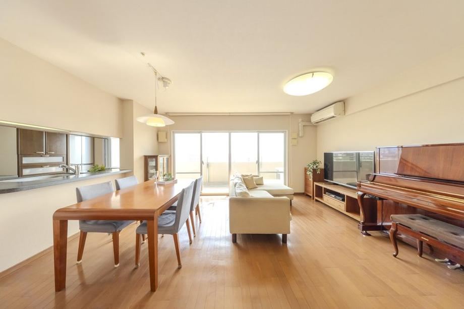 4LDK apartment in Tsurumi Ward, Osaka - Photo 1