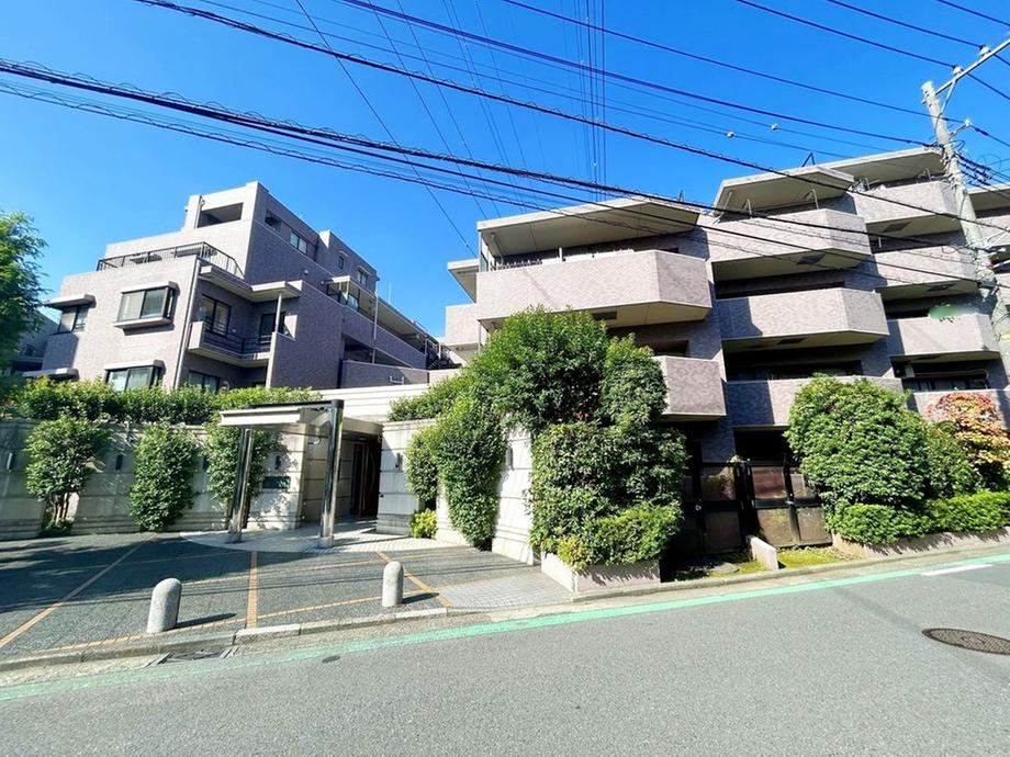 3LDK apartment in Kohoku Ward, Yokohama, Kanagawa - Photo 1