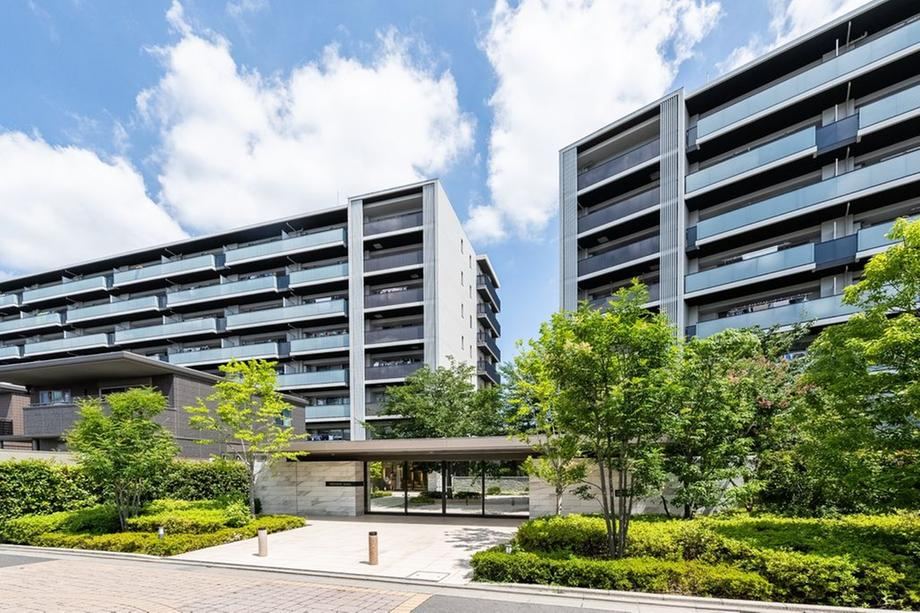 3LDK apartment in Asaka, Saitama - Photo 1