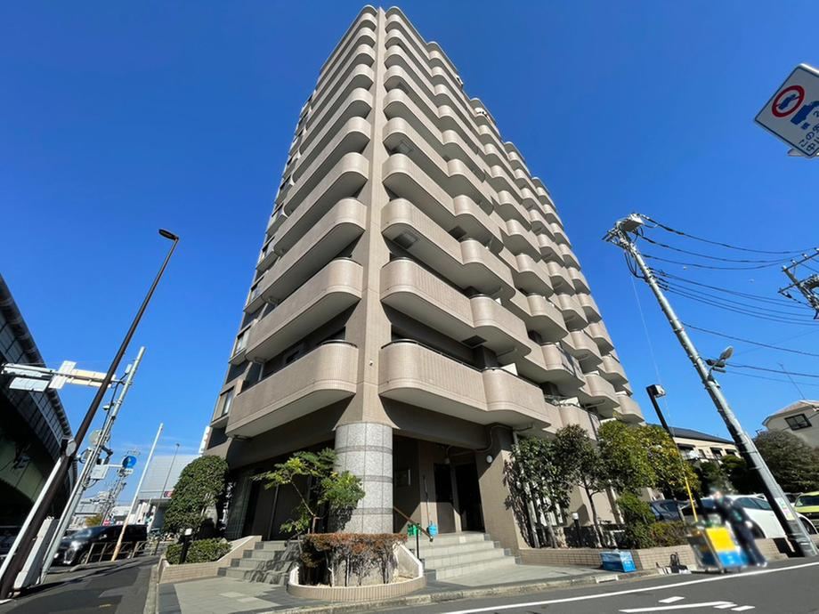 2LDK apartment in Katsushika Ward, Tokyo - Photo 1