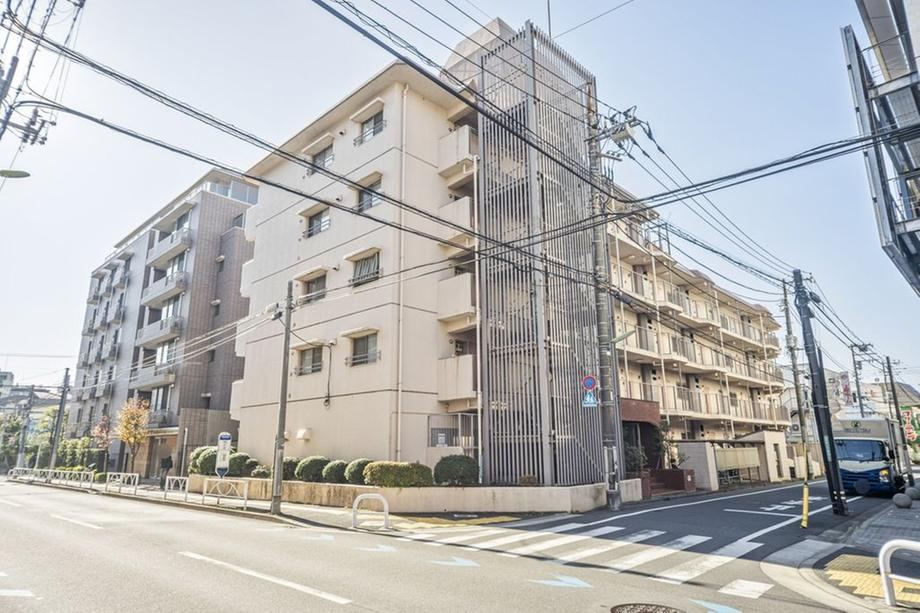 2LDK apartment in Setagaya Ward, Tokyo - Photo 1