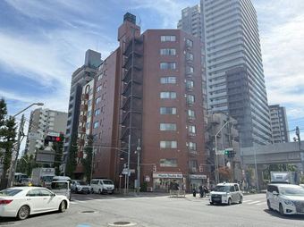 2LDK apartment in Fuchu