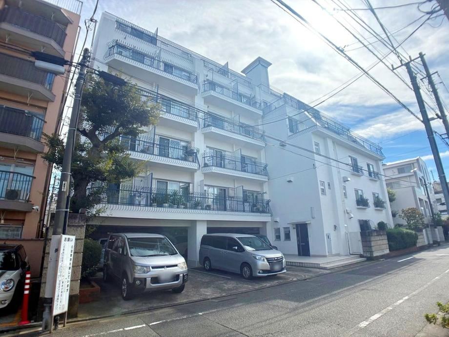 1LDK apartment in Meguro Ward, Tokyo - Photo 1