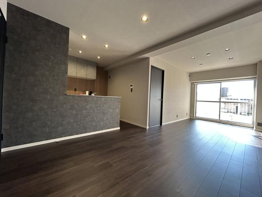 2LDK apartment in Sakai Ward, Sakai, Osaka - Photo 1