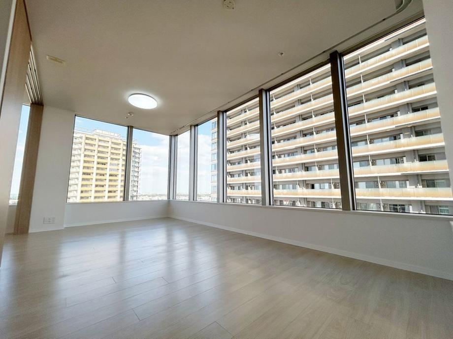 3LDK apartment in Koganei, Tokyo - Photo 1
