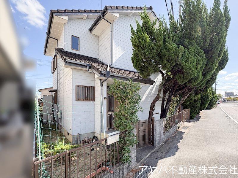 4LDK house in Kusatsu, Shiga - Photo 1