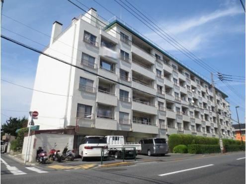 3DK apartment in Suginami Ward, Tokyo - Photo 1