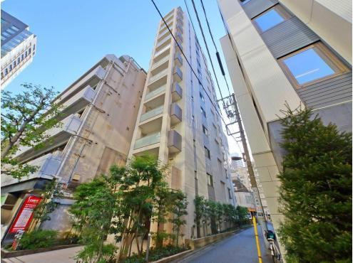 2LDK apartment in Chiyoda Ward, Tokyo - Photo 1