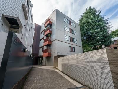 3LDK apartment in Minato Ward, Tokyo - Photo 1
