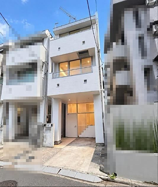 4LDK house in Ota Ward, Tokyo - Photo 1