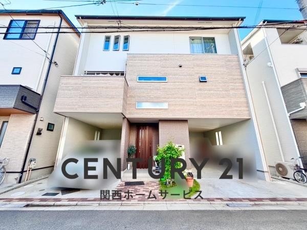 3LDK house in Takatsuki, Osaka - Photo 1