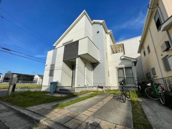 4LDK house in Higashi Ward, Sakai, Osaka - Photo 1