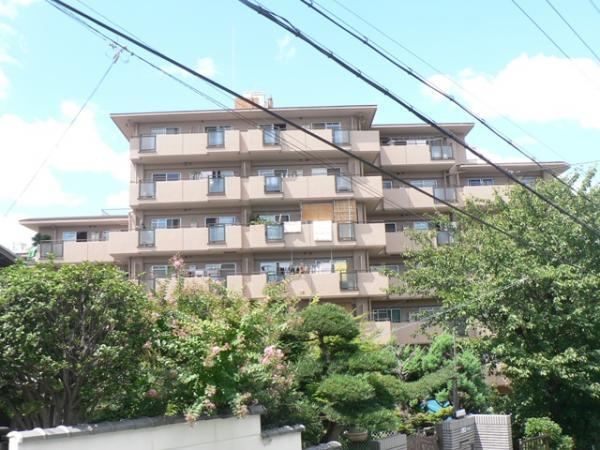 3LDK apartment in Suita, Osaka - Photo 1