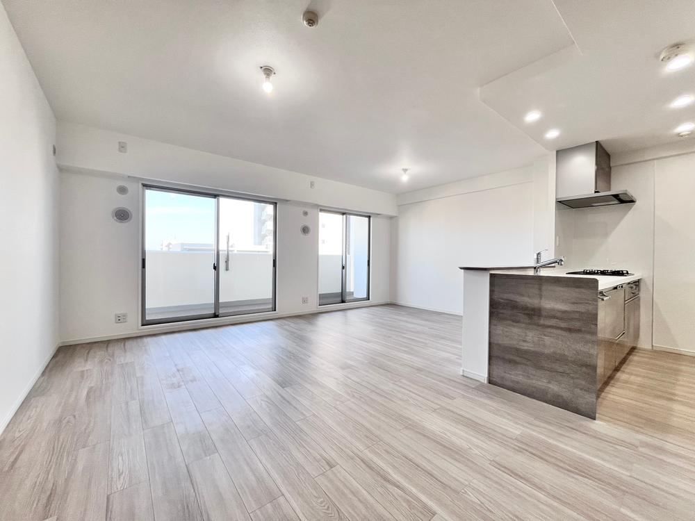 2LDK apartment in Sumiyoshi Ward, Osaka - Photo 1