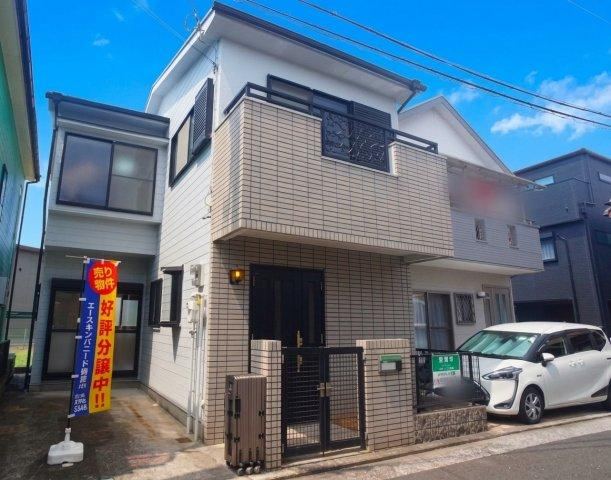 3LDK house in Yao, Osaka - Photo 1