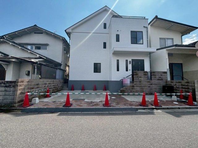 4LDK+2S house in Saeki Ward, Hiroshima - Photo 1