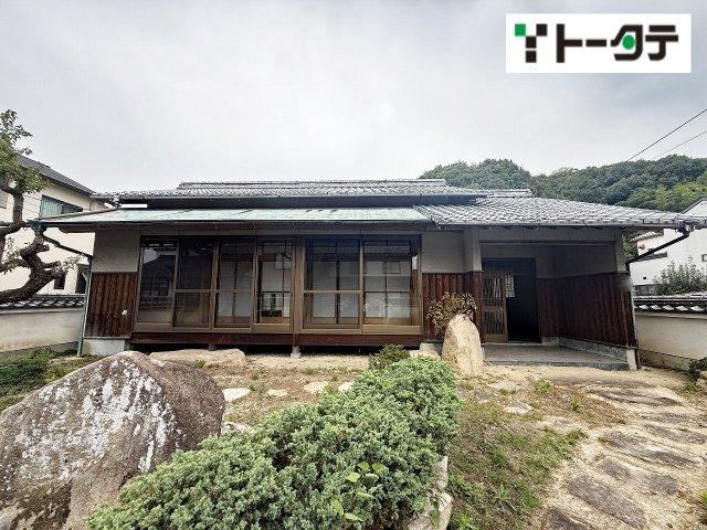 7DK house in Mihara, Hiroshima - Photo 1