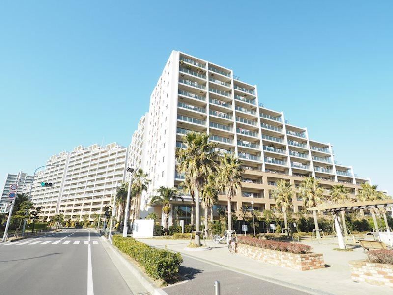 3LDK apartment in Urayasu, Chiba - Photo 1