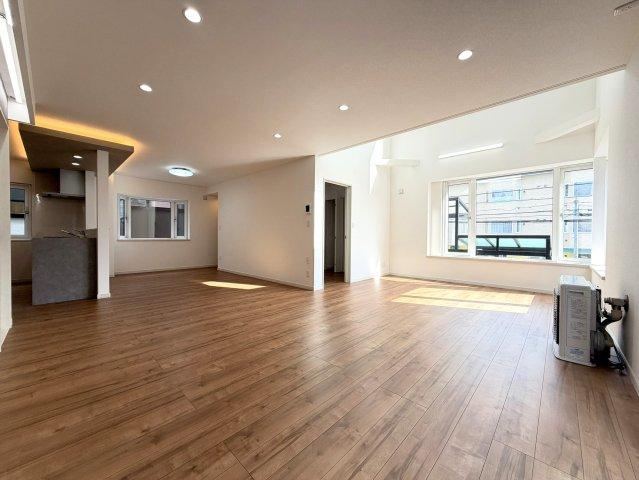 4LDK+3S house in Kita Ward, Sapporo, Hokkaido - Photo 1