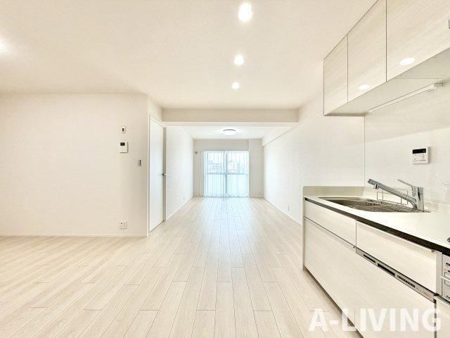 2LDK apartment in Kashiwa, Chiba - Photo 1