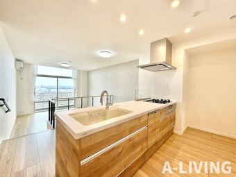 3LDK apartment in Mihama Ward, Chiba City