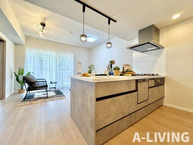 3LDK apartment in Funabashi, Chiba - Photo 1
