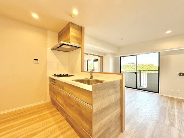 3LDK apartment in Inage Ward, Chiba - Photo 1