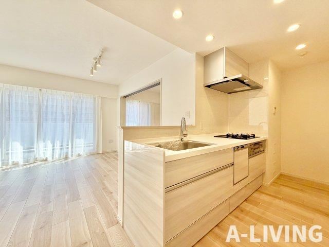 4LDK apartment in Narashino, Chiba - Photo 1