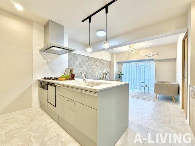 2LDK+S apartment in Matsudo, Chiba - Photo 1