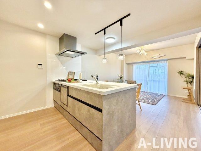 2LDK+S apartment in Matsudo, Chiba - Photo 1