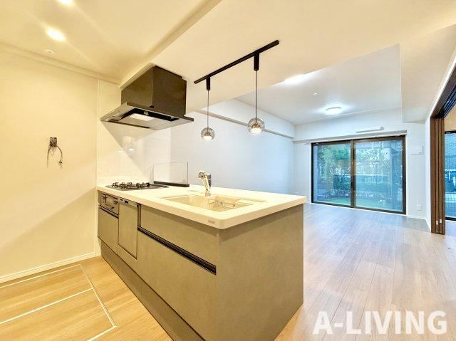 3LDK apartment in Chuo Ward, Chiba - Photo 1