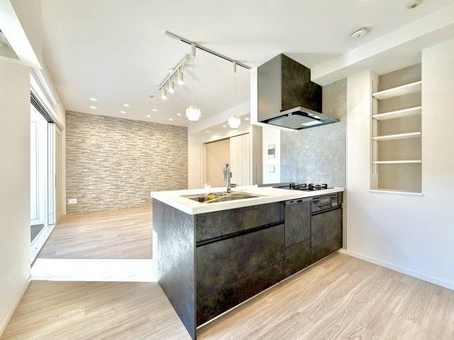 3LDK apartment in Hanamigawa Ward, Chiba - Photo 1