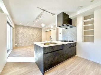 3LDK apartment in Hanamigawa Ward, Chiba City