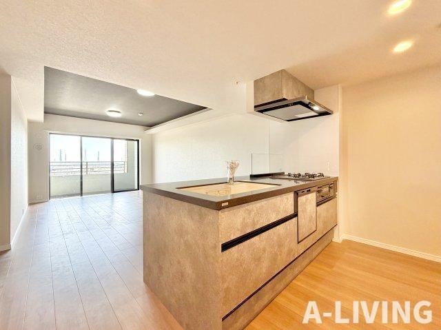 3LDK apartment in Chuo Ward, Chiba - Photo 1