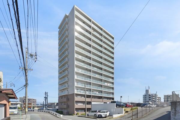 3LDK apartment in Toyota, Aichi - Photo 1