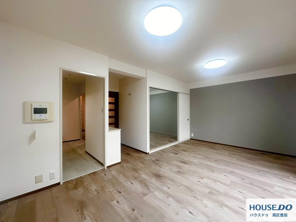 3LDK apartment in Nishi Ward, Sakai, Osaka - Photo 1